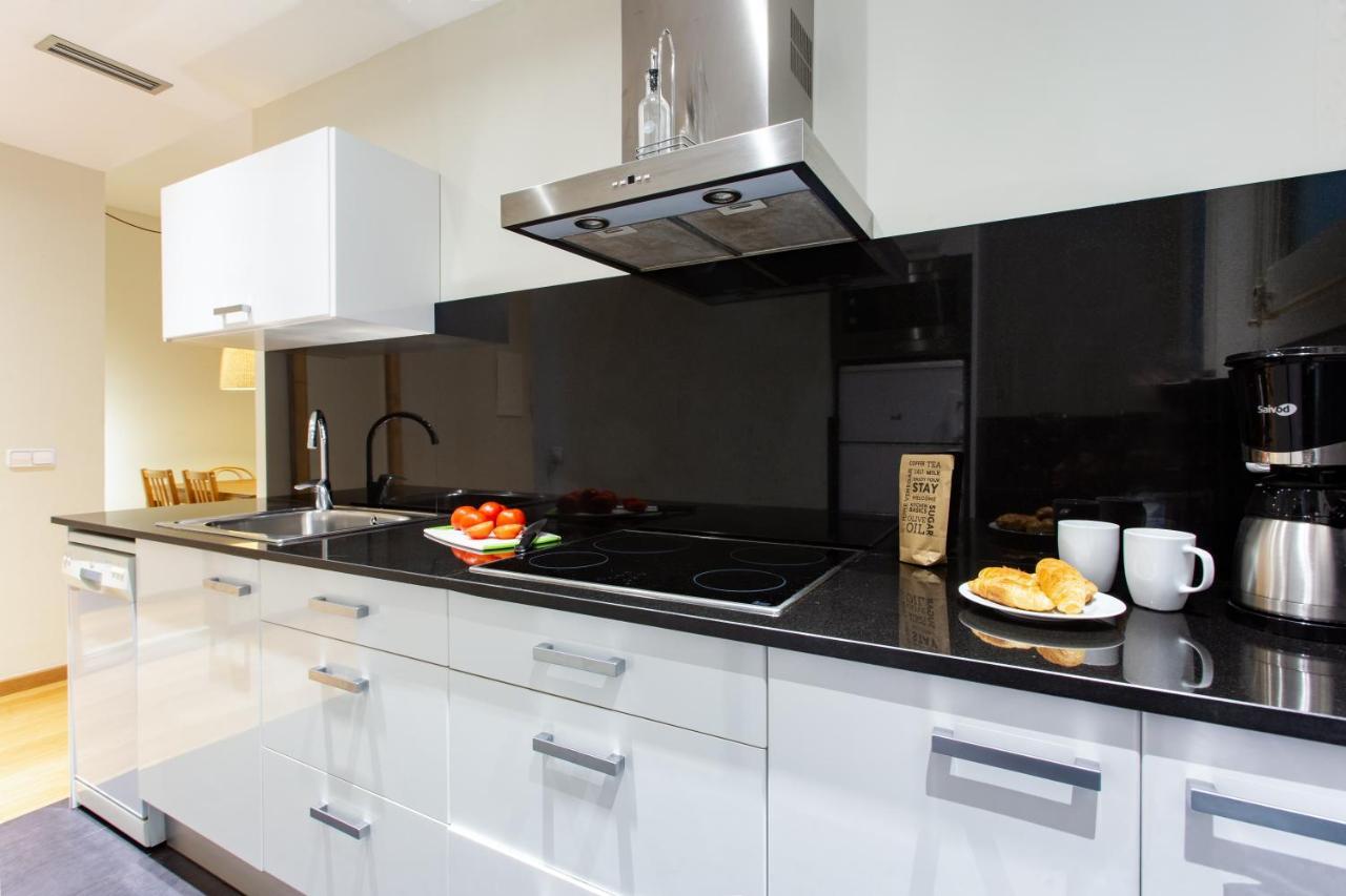 Friendly Rentals Gran Via Barcellona Esterno foto