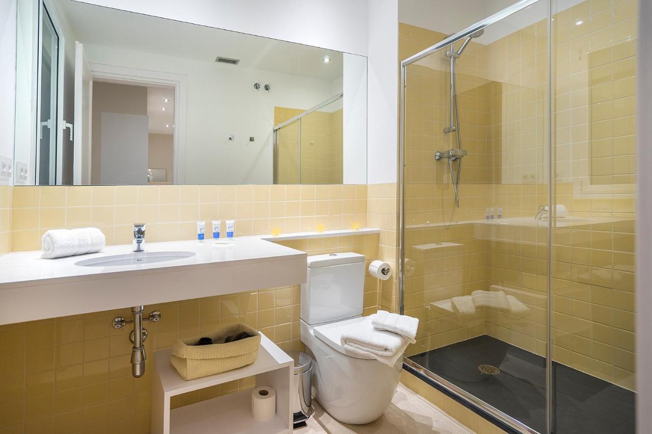 Friendly Rentals Gran Via Barcellona Esterno foto