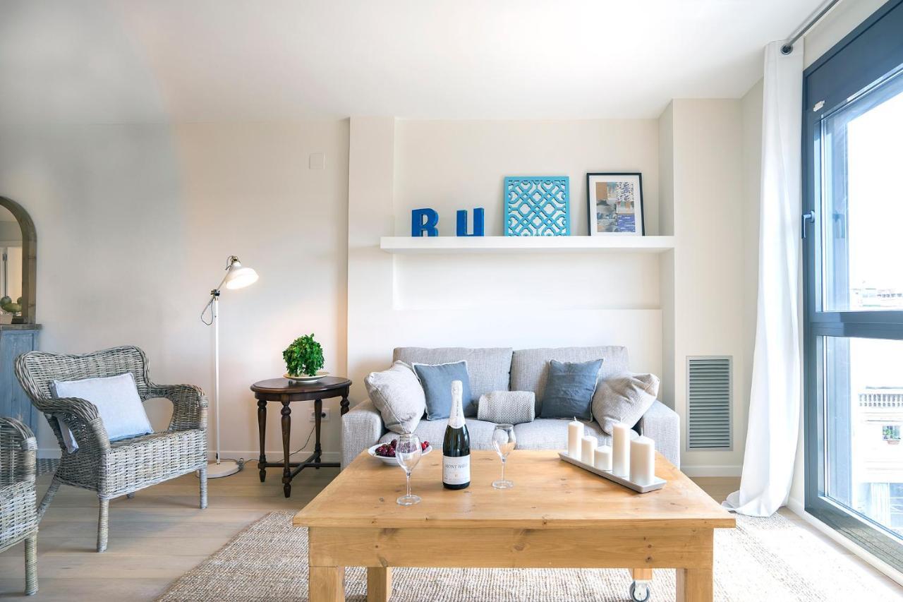 Friendly Rentals Gran Via Barcellona Esterno foto