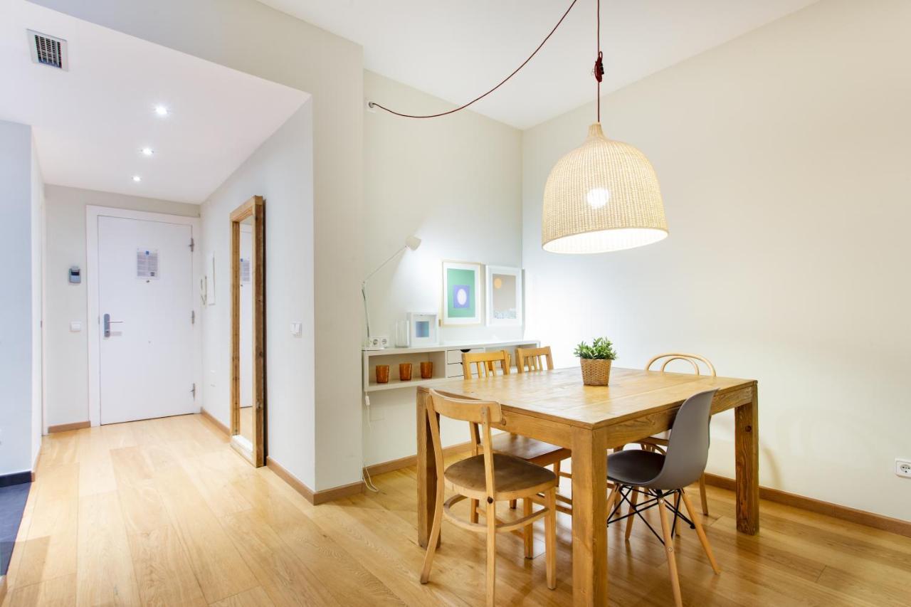 Friendly Rentals Gran Via Barcellona Esterno foto