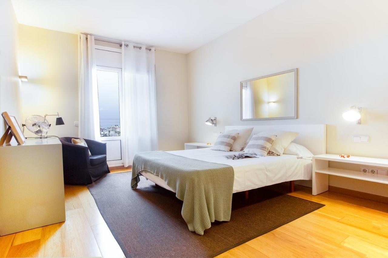 Friendly Rentals Gran Via Barcellona Esterno foto