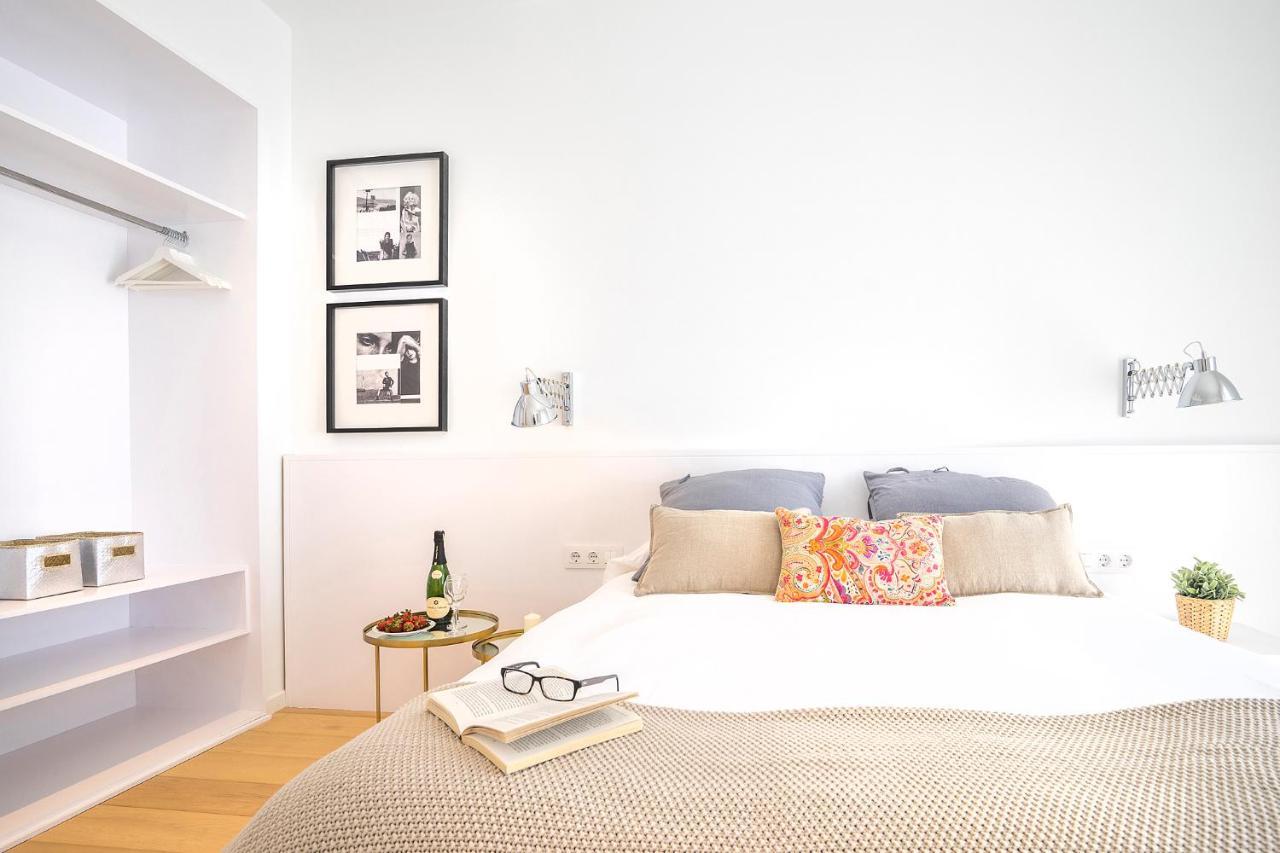 Friendly Rentals Gran Via Barcellona Esterno foto